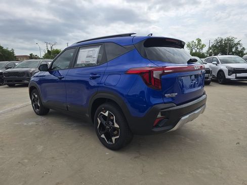 New 2026 Kia Seltos S FWD image 6