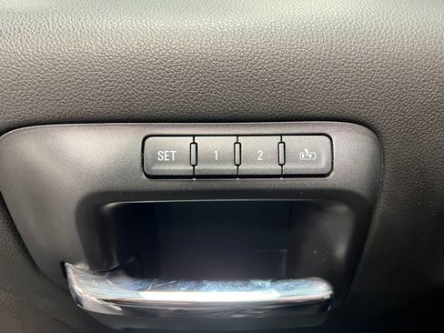 Used 2018 Chevrolet Silverado 1500 LTZ image 14