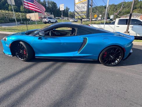 Used 2023 McLaren GT image 2