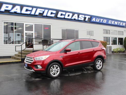Used 2018 Ford Escape SEL w/ Canadian Touring Package AWD/4WD image 1