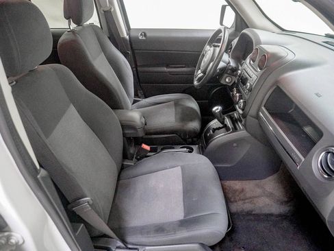Used 2015 Jeep Patriot Latitude AWD/4WD image 28