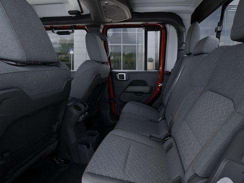 New 2025 Jeep Gladiator Mojave w/ Convenience Group image 25