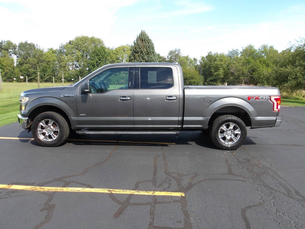 Used 2015 Ford F150 XLT w/ Equipment Group 302A Luxury AWD/4WD image 2