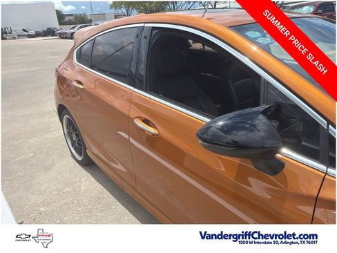 Used 2017 Chevrolet Cruze Premier FWD image 7