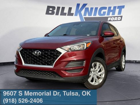 Used 2020 Hyundai Tucson SE image 1