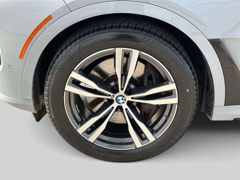 Certified 2023 BMW X7 xDrive40i w/ M Sport Package image 10