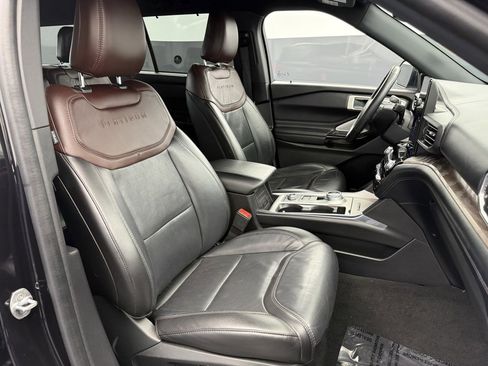 Used 2022 Ford Explorer Platinum w/ Equipment Group 601A image 46