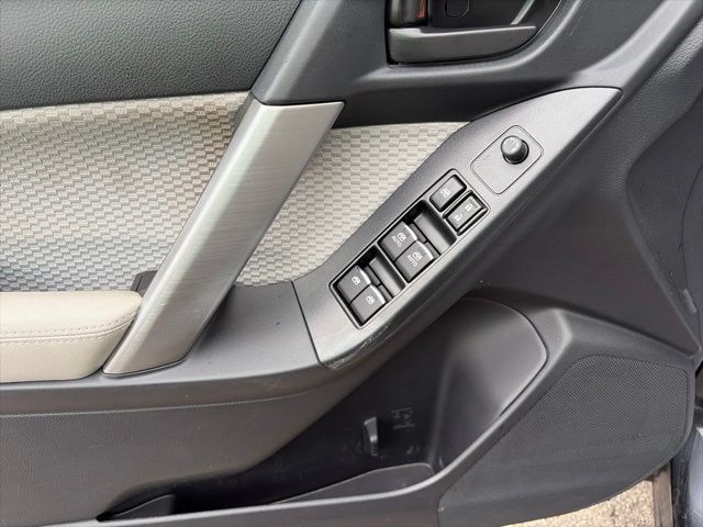 Used 2017 Subaru Forester 2.5i Premium AWD/4WD image 8