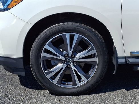 Used 2018 Nissan Pathfinder Platinum AWD/4WD image 8