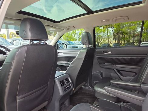 Used 2021 Volkswagen Atlas SE w/ Panoramic Sunroof Package FWD image 21