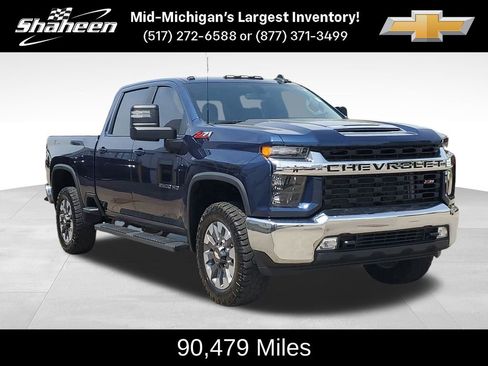 Used 2022 Chevrolet Silverado 2500 LT w/ Convenience Package AWD/4WD image 2