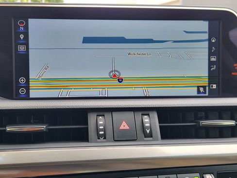 Used 2019 Lexus ES 350 Ultra Luxury w/ Accessory Package 2 FWD image 16