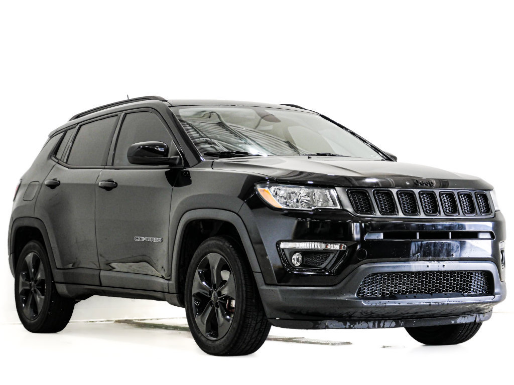 Used 2021 Jeep Compass Latitude w/ Sun and Sound Group AWD/4WD image 1