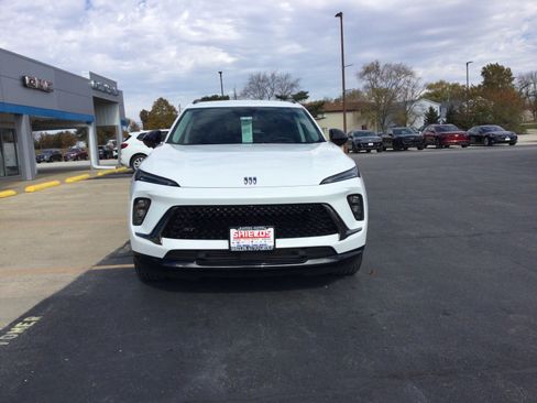 Used 2024 Buick Envision Sport Touring image 4