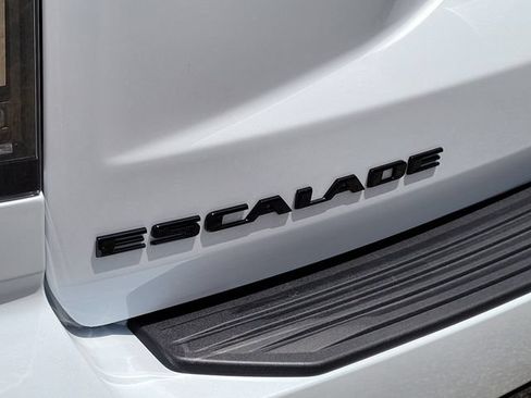 New 2026 Cadillac Escalade Platinum Sport AWD/4WD image 8