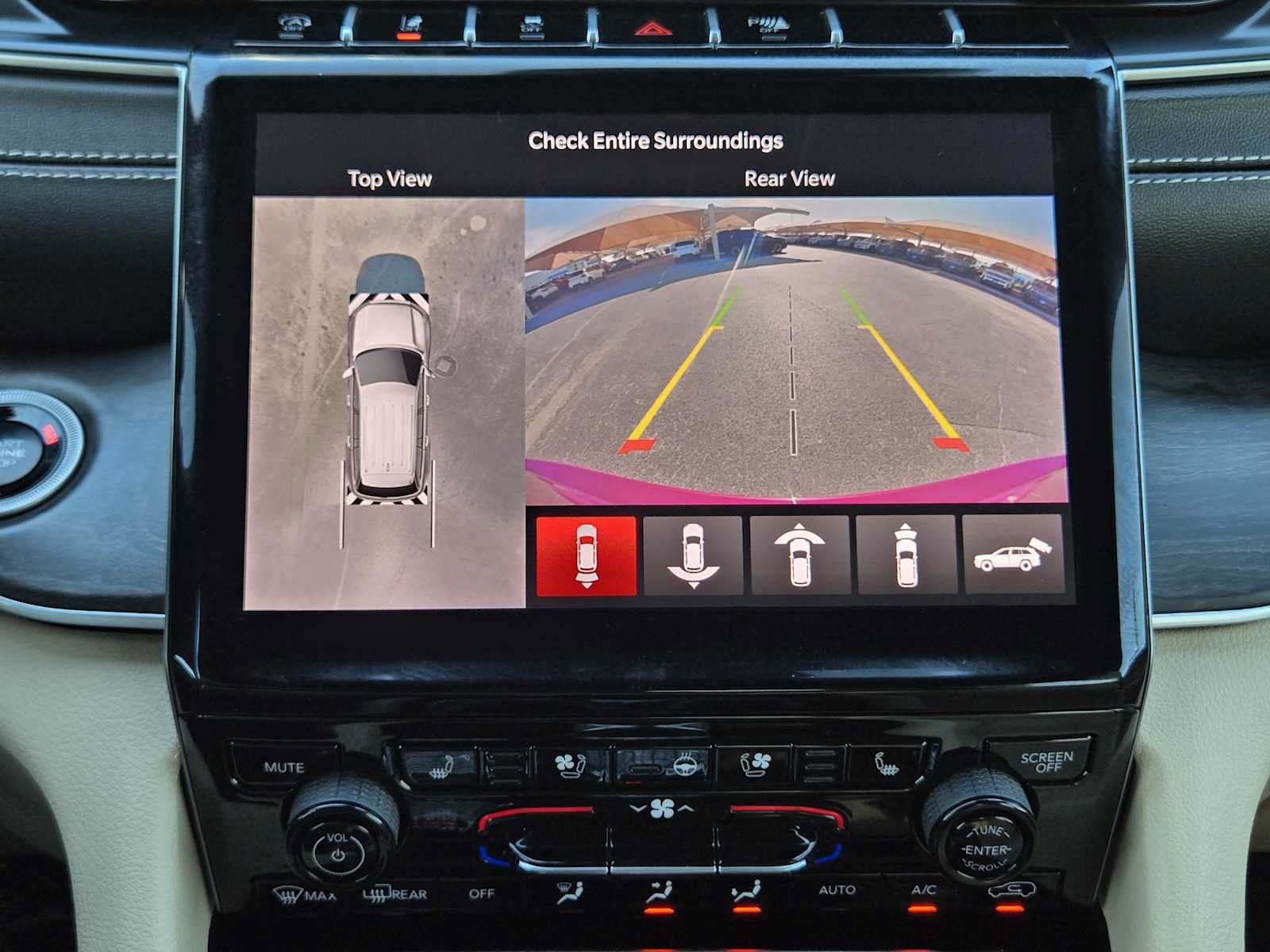 Used 2025 Jeep Grand Cherokee Limited w/ Luxury Tech Group II AWD/4WD image 19