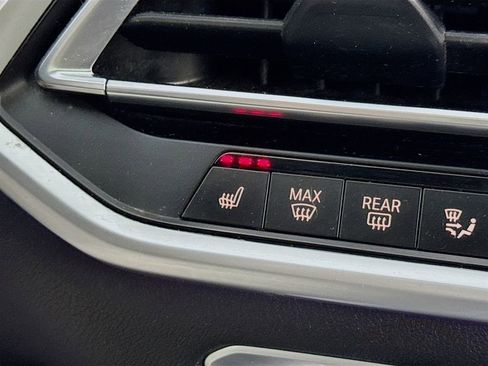 Used 2023 BMW X6 xDrive40i w/ M Sport Package image 26