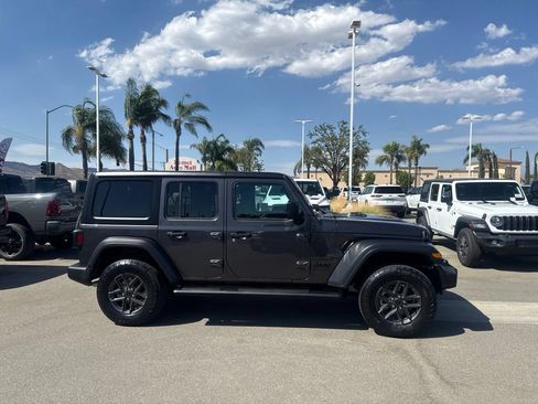 Used 2025 Jeep Wrangler Unlimited Sport AWD/4WD image 3