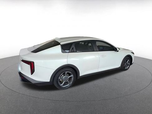 Used 2025 Kia K4 FWD image 14
