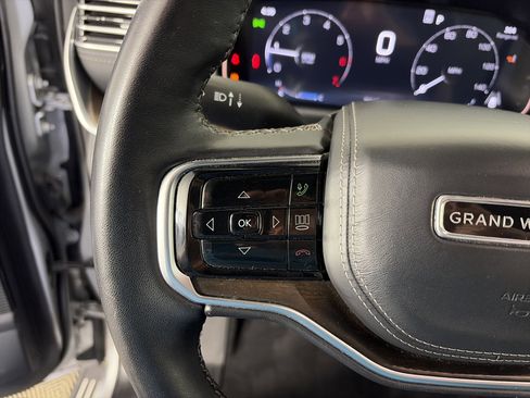 Used 2023 Jeep Grand Wagoneer L Series II image 39