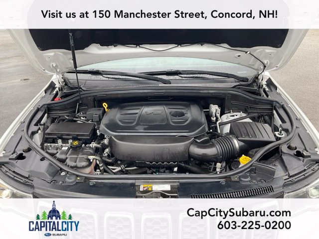 Used 2021 Jeep Grand Cherokee Laredo AWD/4WD image 27
