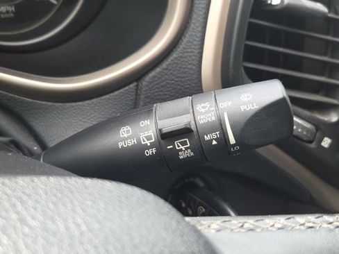 Used 2015 Jeep Cherokee Latitude w/ Cold Weather Group image 42