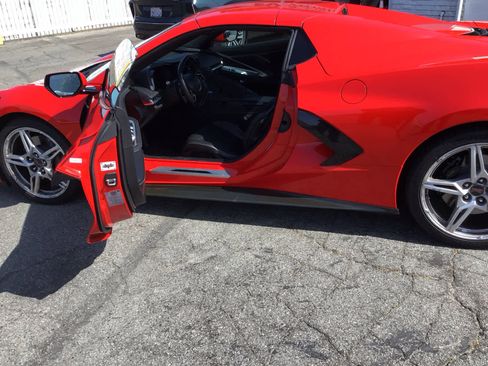 Used 2021 Chevrolet Corvette Stingray Convertible w/ Z51 Performance Package RWD image 5
