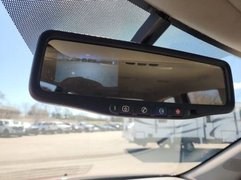 Used 2011 Chevrolet Traverse LT w/ Personal Connectivity Package AWD/4WD image 16