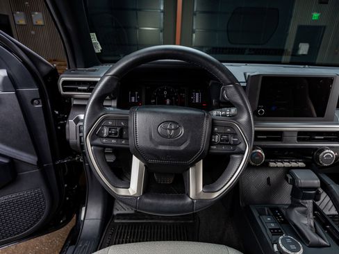 Used 2025 Toyota 4Runner SR5 image 15