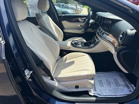 Used 2017 Mercedes-Benz E 300 4MATIC image 23