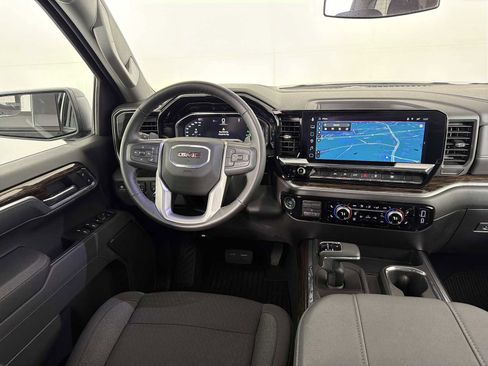 Used 2025 GMC Sierra 1500 Elevation image 20