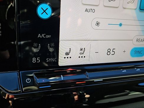 New 2026 Volkswagen Atlas SE image 17