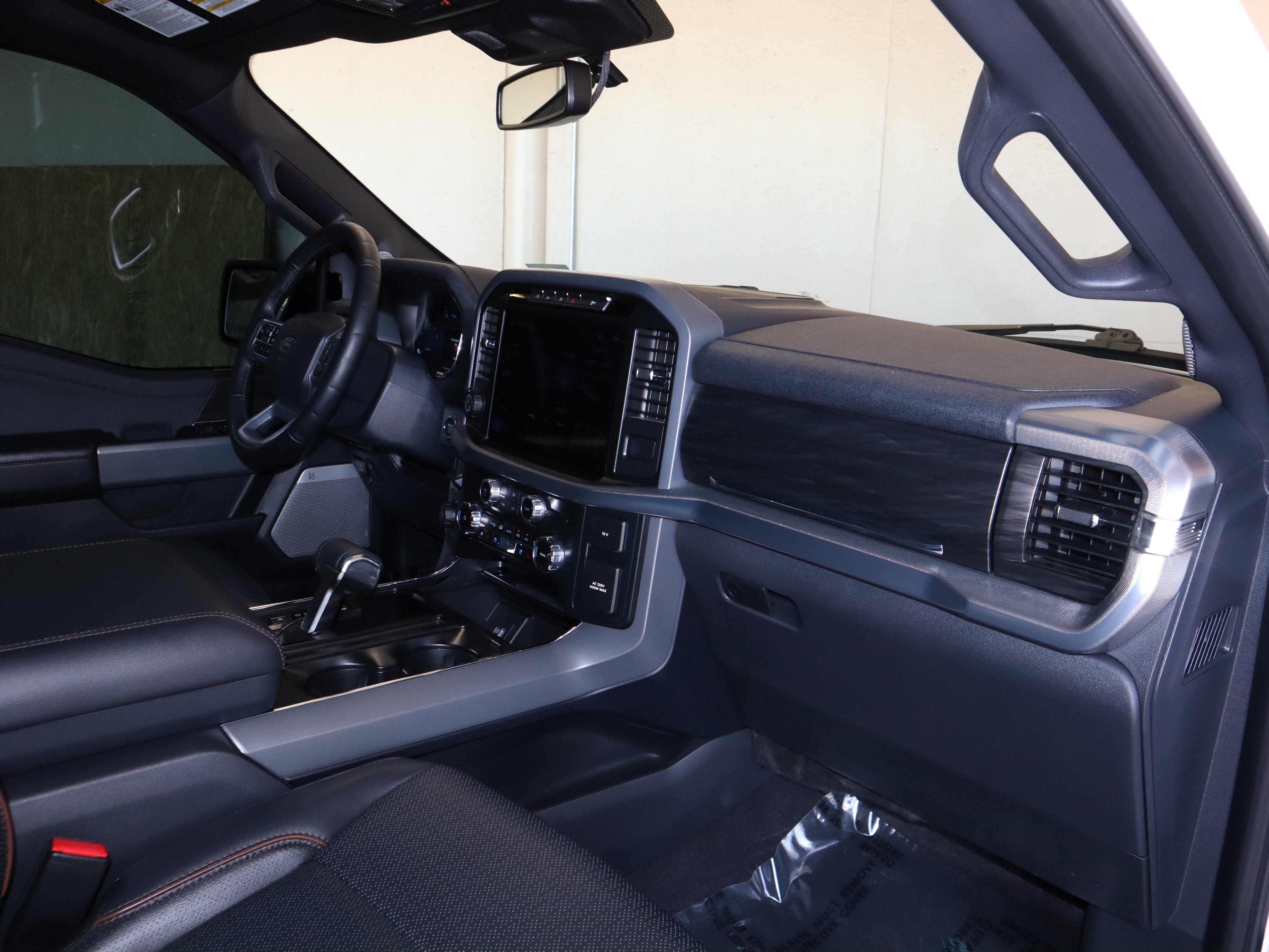 Used 2024 Ford F150 Lariat AWD/4WD image 39