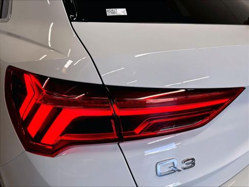 Used 2020 Audi Q3 2.0T Premium Plus w/ Premium Plus Package AWD/4WD image 30