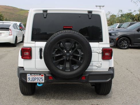 Used 2024 Jeep Wrangler Unlimited Sahara w/ Safety Group image 5