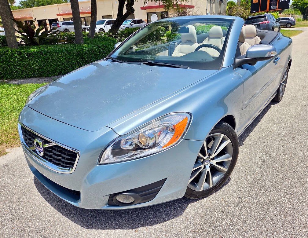 Used 2012 Volvo C70 T5 FWD image 3