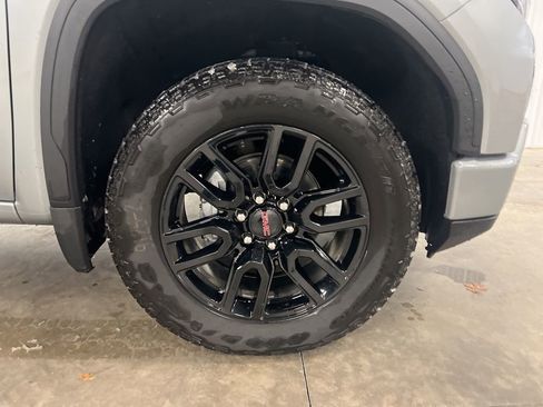 New 2026 GMC Sierra 1500 Elevation image 18