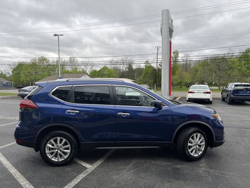 Used 2020 Nissan Rogue SV AWD/4WD image 8