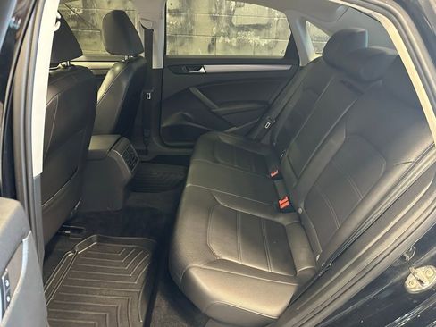 Used 2014 Volkswagen Passat TDI SE image 24