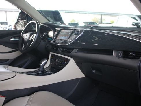 Used 2018 Buick Envision Premium w/ Driver Confidence Package image 24