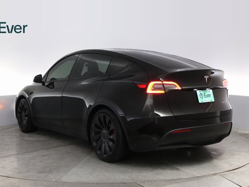 Used 2022 Tesla Model Y Performance image 14