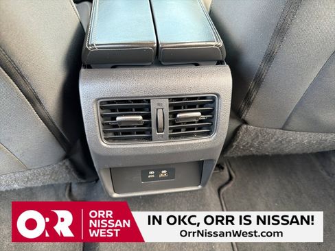 Used 2021 Nissan Rogue SV image 17