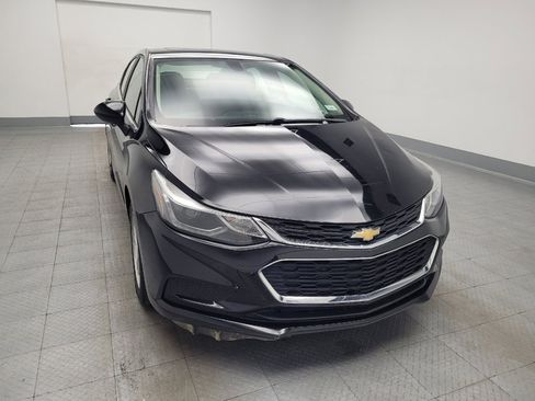 Used 2018 Chevrolet Cruze LT w/ Sun And Sound Package image 14