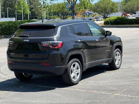 Used 2023 Jeep Compass Sport AWD/4WD image 4