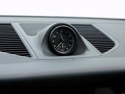 Certified 2025 Porsche Macan image 25