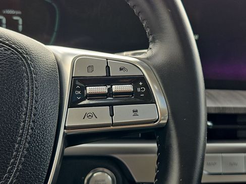 Used 2023 Kia Telluride EX w/ EX Captain's Chair Package FWD image 20
