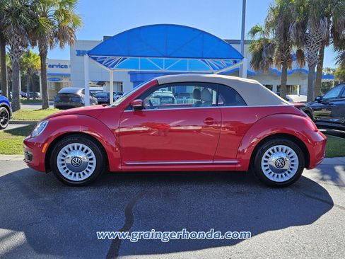 Used 2013 Volkswagen Beetle 2.5 image 2
