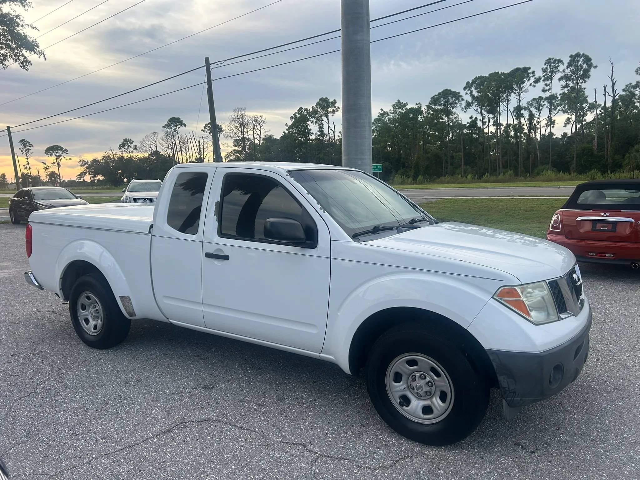 Used 2007 Nissan Frontier XE w/ Preferred Pkg RWD image 9