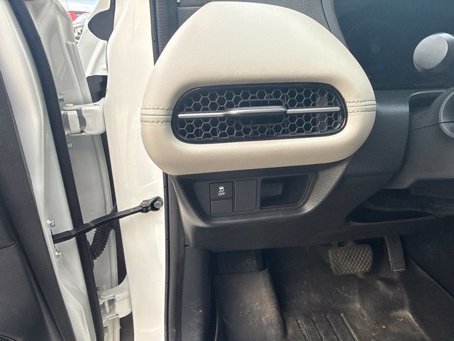Used 2024 Honda HR-V EX-L image 13