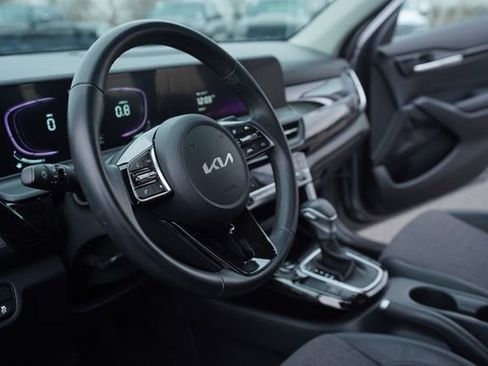 Used 2025 Kia Seltos S image 27